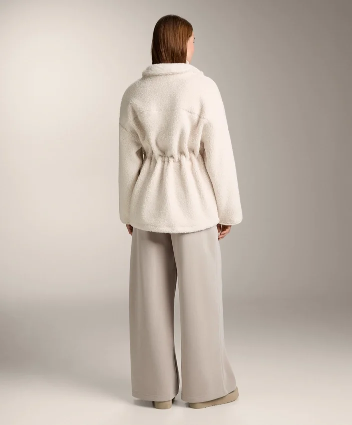 Kunstfelljacke mit verstellbarer Taille Kunstfelljacke mit verstellbarer Taille