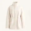 Kunstfelljacke mit verstellbarer Taille Kunstfelljacke mit verstellbarer Taille