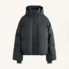 Kurze Daunenjacke aus 100 % Daunen
