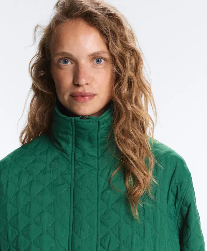 Kurze, mit Fellex®-Aerogel gefütterte Jacke Kurze, mit Fellex®-Aerogel gefütterte Jacke