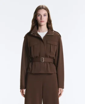 Kurze Utility-Jacke aus Piqué mit Gürtel