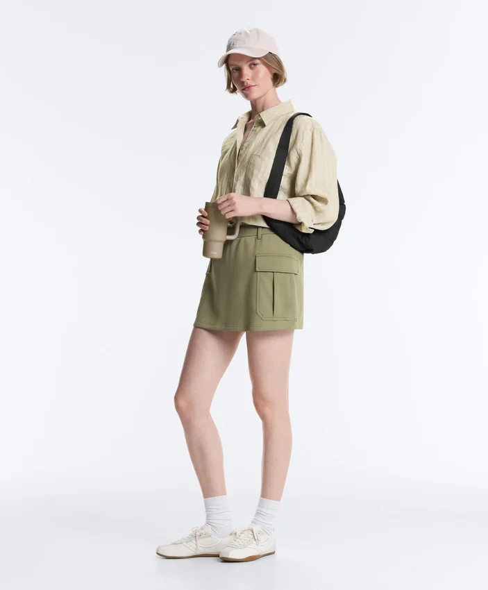Kurzer Piqué-Shorts mit Baumwolltaschen Kurzer Piqué-Shorts mit Baumwolltaschen