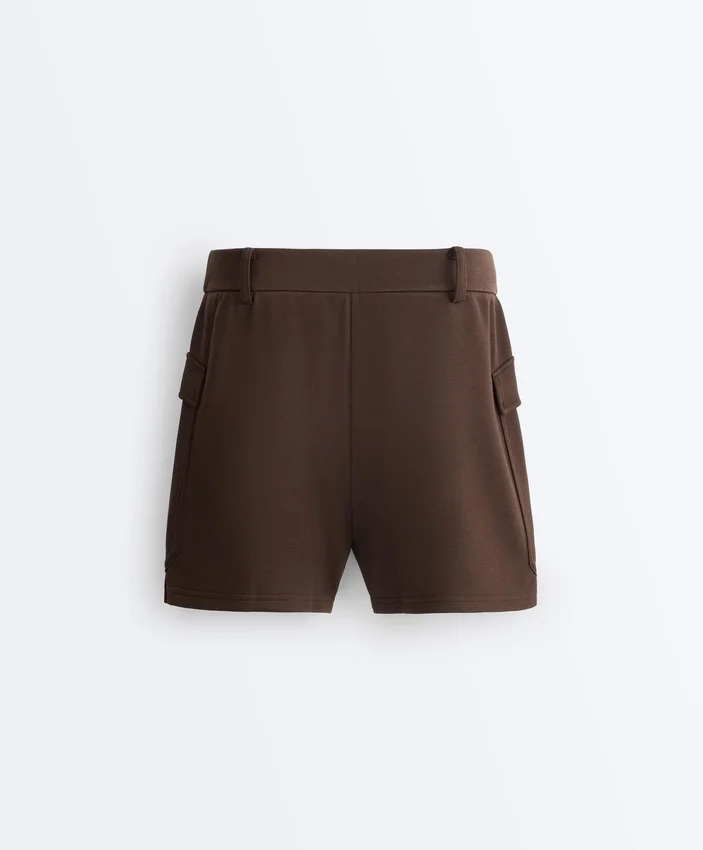 Kurzer Piqué-Shorts mit Baumwolltaschen Kurzer Piqué-Shorts mit Baumwolltaschen