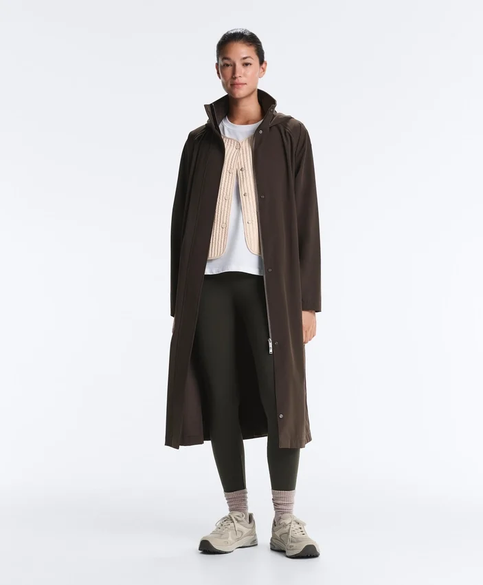 Lange, extra leichte, wasserdichte 10K-Jacke Lange, extra leichte, wasserdichte 10K-Jacke