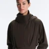 Lange, extra leichte, wasserdichte 10K-Jacke Lange, extra leichte, wasserdichte 10K-Jacke