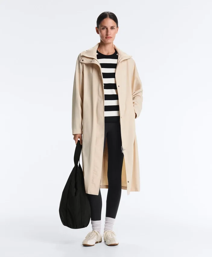 Lange, extra leichte, wasserdichte 10K-Jacke Lange, extra leichte, wasserdichte 10K-Jacke