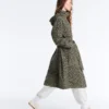 Lange, extra leichte, wasserdichte 10K-Jacke Lange, extra leichte, wasserdichte 10K-Jacke