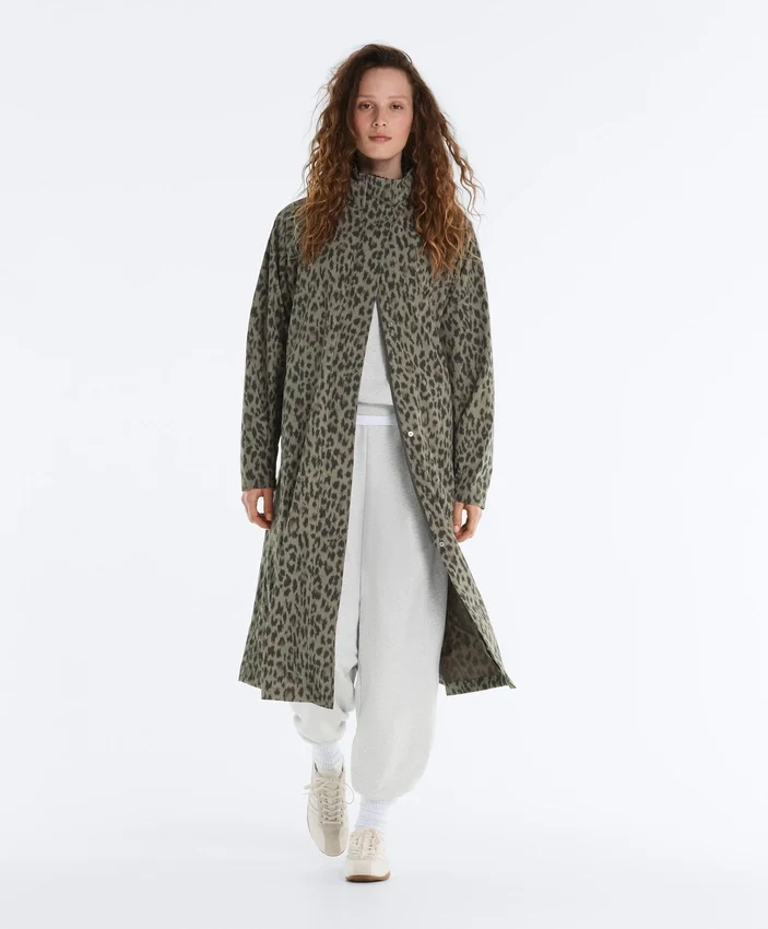 Lange, extra leichte, wasserdichte 10K-Jacke Lange, extra leichte, wasserdichte 10K-Jacke