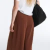 Lange Hose aus Soft Touch Modal mit Falten Lange Hose aus Soft Touch Modal mit Falten