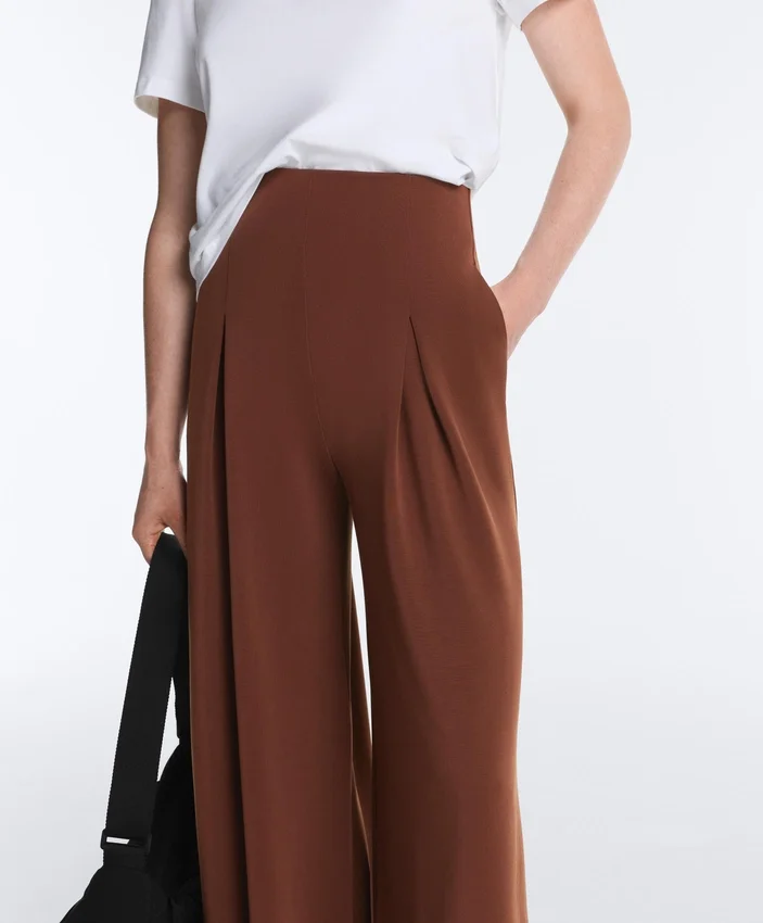 Lange Hose aus Soft Touch Modal mit Falten Lange Hose aus Soft Touch Modal mit Falten