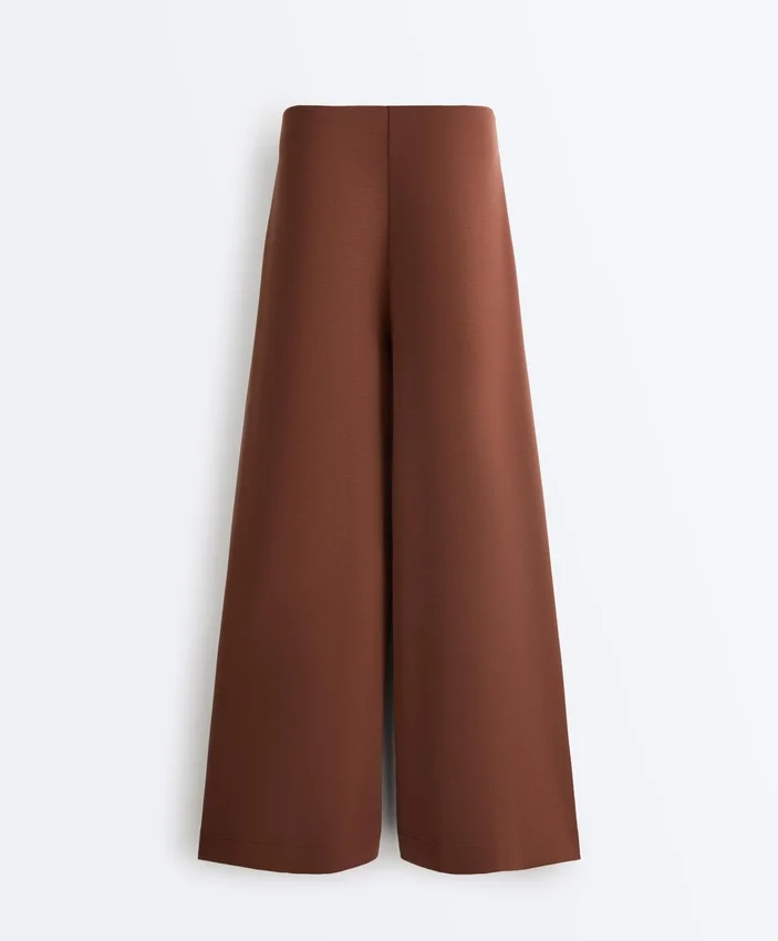 Lange Hose aus Soft Touch Modal mit Falten Lange Hose aus Soft Touch Modal mit Falten