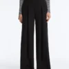 Lange Hose mit weitem Bein aus Soft Touch Modal und Falten Lange Hose mit weitem Bein aus Soft Touch Modal und Falten