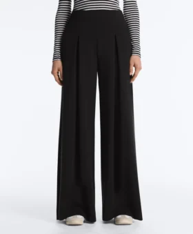 Lange Hose mit weitem Bein aus Soft Touch Modal und Falten