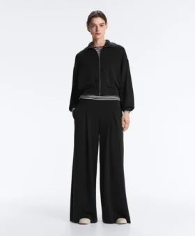 Lange Hose mit weitem Bein aus Soft Touch Modal und Falten