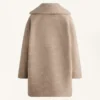 Lange Jacke aus Lammfelljacke Lange Jacke aus Lammfelljacke