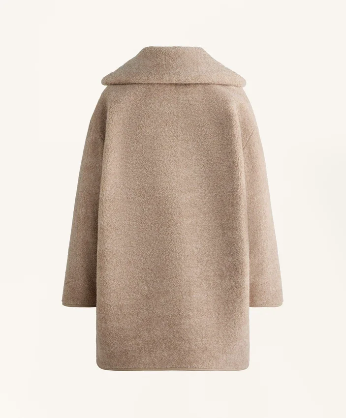 Lange Jacke aus Lammfelljacke Lange Jacke aus Lammfelljacke