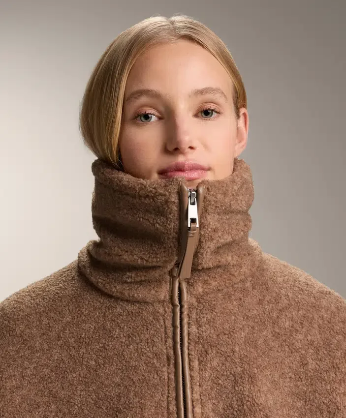 Lange Jacke aus Lammfelljacke Lange Jacke aus Lammfelljacke