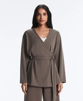 Lange Jacke mit asymmetrischen Streifen aus Modal