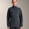 Lange Jacke mit asymmetrischen Streifen aus Modal Lange Jacke mit asymmetrischen Streifen aus Modal