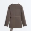 Lange Jacke mit asymmetrischen Streifen aus Modal Lange Jacke mit asymmetrischen Streifen aus Modal