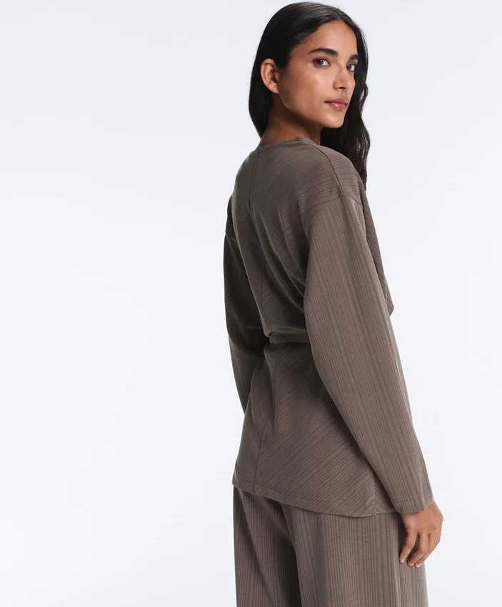 Lange Jacke mit asymmetrischen Streifen aus Modal Lange Jacke mit asymmetrischen Streifen aus Modal