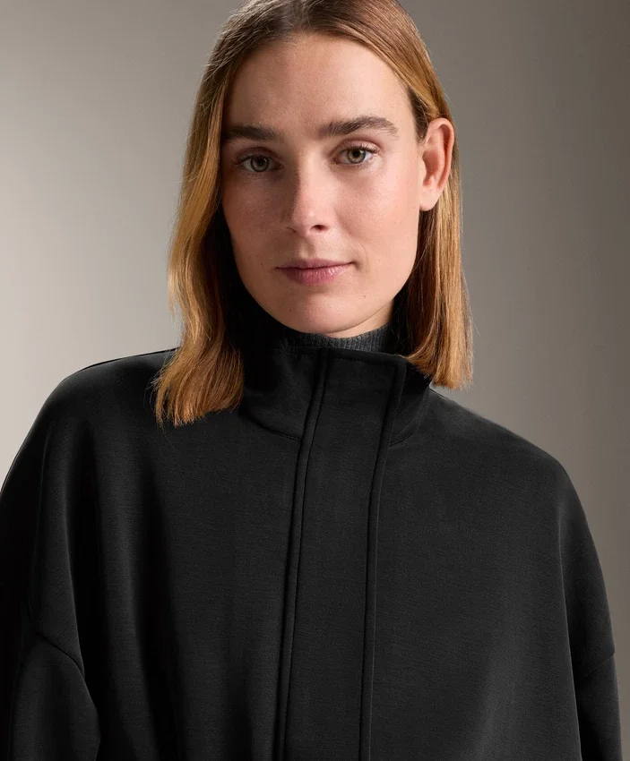 Lange Jacke mit Gürtel aus gebürstetem Modal Lange Jacke mit Gürtel aus gebürstetem Modal