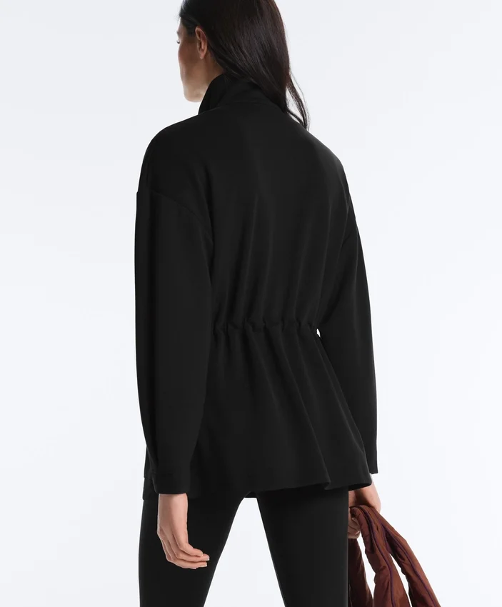Lange Jacke mit Taschen aus Modal und Soft Touch-Griff Lange Jacke mit Taschen aus Modal und Soft Touch-Griff