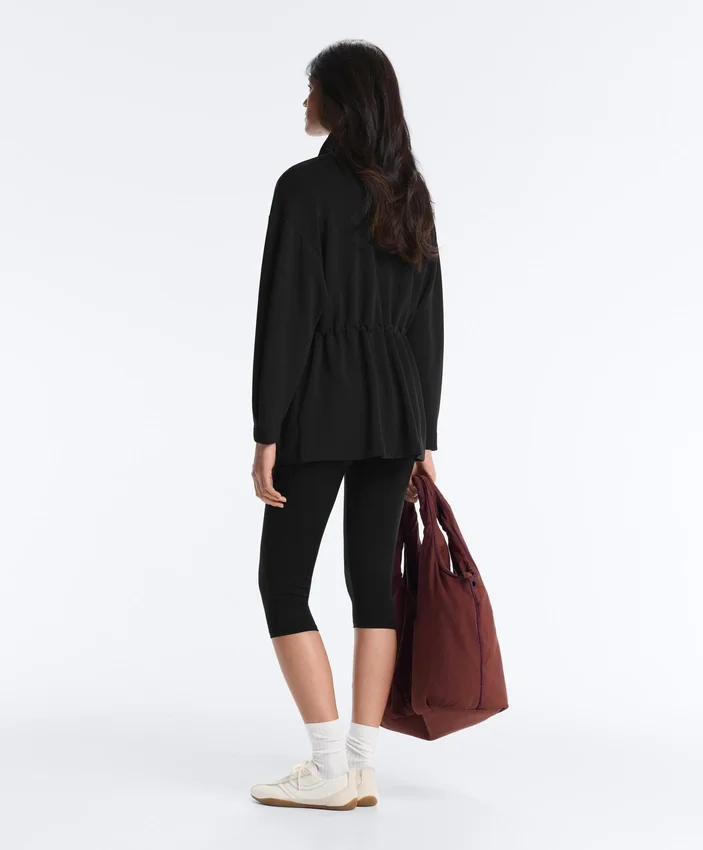 Lange Jacke mit Taschen aus Modal und Soft Touch-Griff Lange Jacke mit Taschen aus Modal und Soft Touch-Griff