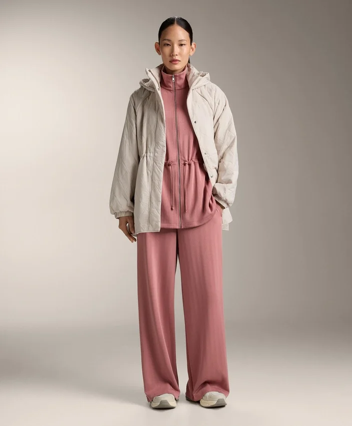 Lange Jacke mit verstellbarer Taille und gestreifter Struktur Lange Jacke mit verstellbarer Taille und gestreifter Struktur