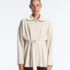 Lange Piqué-Jacke aus Baumwolle mit Gürtel Lange Piqué-Jacke aus Baumwolle mit Gürtel