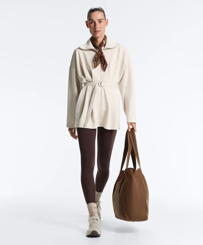 Lange Piqué-Jacke aus Baumwolle mit Gürtel Lange Piqué-Jacke aus Baumwolle mit Gürtel