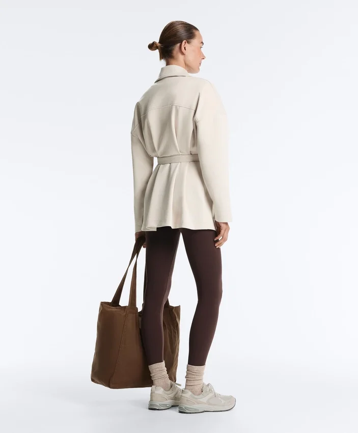 Lange Piqué-Jacke aus Baumwolle mit Gürtel Lange Piqué-Jacke aus Baumwolle mit Gürtel