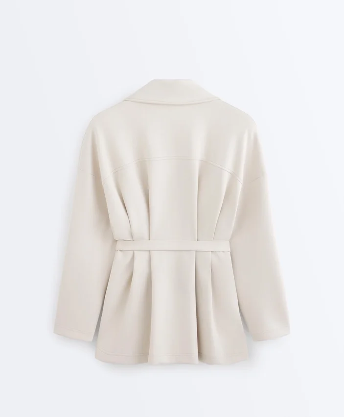 Lange Piqué-Jacke aus Baumwolle mit Gürtel Lange Piqué-Jacke aus Baumwolle mit Gürtel