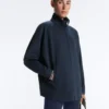 Lange Piqué-Jacke mit kontrastierender Baumwollpaspel Lange Piqué-Jacke mit kontrastierender Baumwollpaspel
