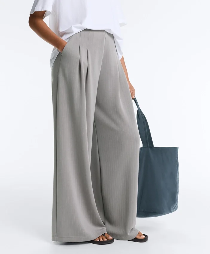 Lange Plissee-Hose mit Soft Touch-Modal Lange Plissee-Hose mit Soft Touch-Modal