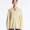 Lange Strickjacke mit Kapuze Lange Strickjacke mit Kapuze