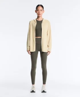 Lange Strickjacke mit Kapuze
