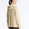 Lange Strickjacke mit Kapuze Lange Strickjacke mit Kapuze