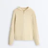Lange Strickjacke mit Kapuze Lange Strickjacke mit Kapuze