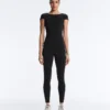 Langer Compressive Jumpsuit mit kurzen Ärmeln Langer Compressive Jumpsuit mit kurzen Ärmeln