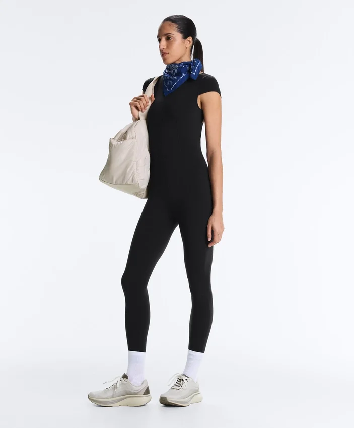 Langer Compressive Jumpsuit mit kurzen Ärmeln Langer Compressive Jumpsuit mit kurzen Ärmeln