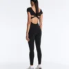 Langer Compressive Jumpsuit mit kurzen Ärmeln Langer Compressive Jumpsuit mit kurzen Ärmeln