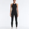 Langer Compressive Jumpsuit mit Neckholder