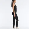 Langer Compressive Jumpsuit mit Neckholder