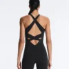 Langer Compressive Jumpsuit mit Neckholder