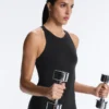 Langer Compressive Jumpsuit mit Neckholder