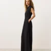 Langer Jumpsuit aus Baumwolle mit Kragen