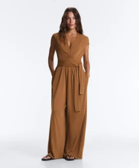 Langer Jumpsuit aus Modal-Mischgewebe mit gekreuztem Ausschnitt
