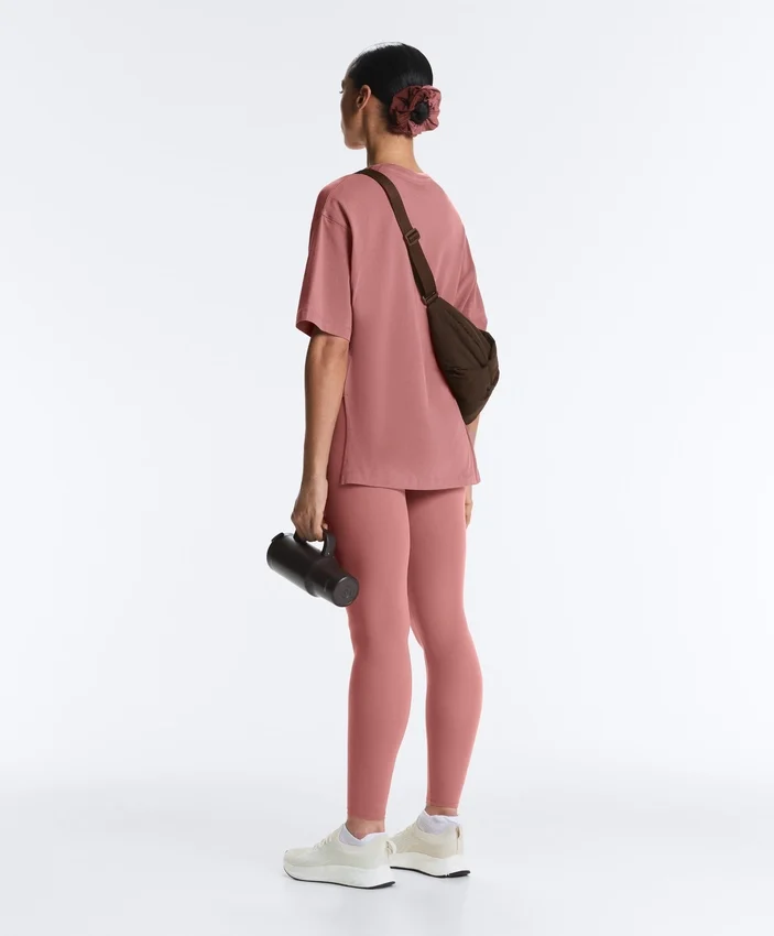 Langes, kurzärmeliges T-Shirt aus Baumwollmischung Langes, kurzärmeliges T-Shirt aus Baumwollmischung