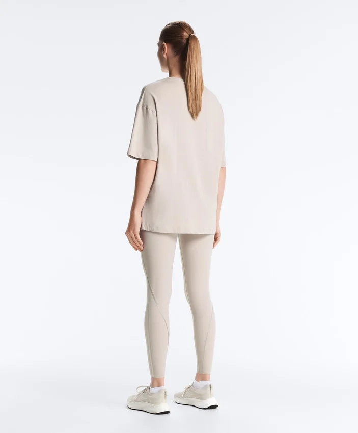 Langes, kurzärmeliges T-Shirt aus Baumwollmischung Langes, kurzärmeliges T-Shirt aus Baumwollmischung